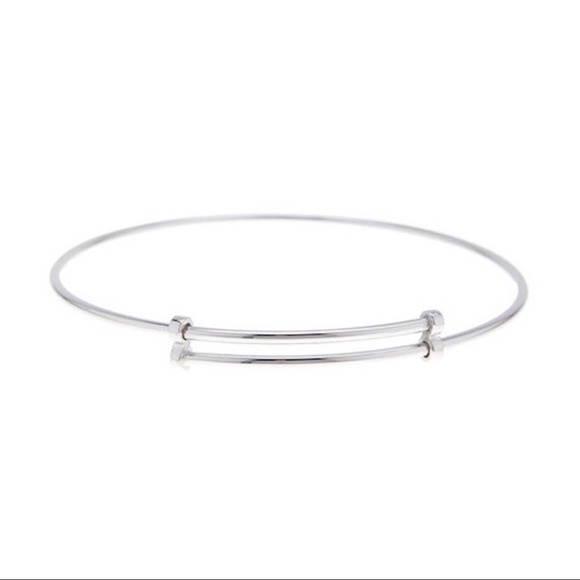 New ADORNIA Bangle Bracelet with Overlapping Design. - Picture 1 of 4